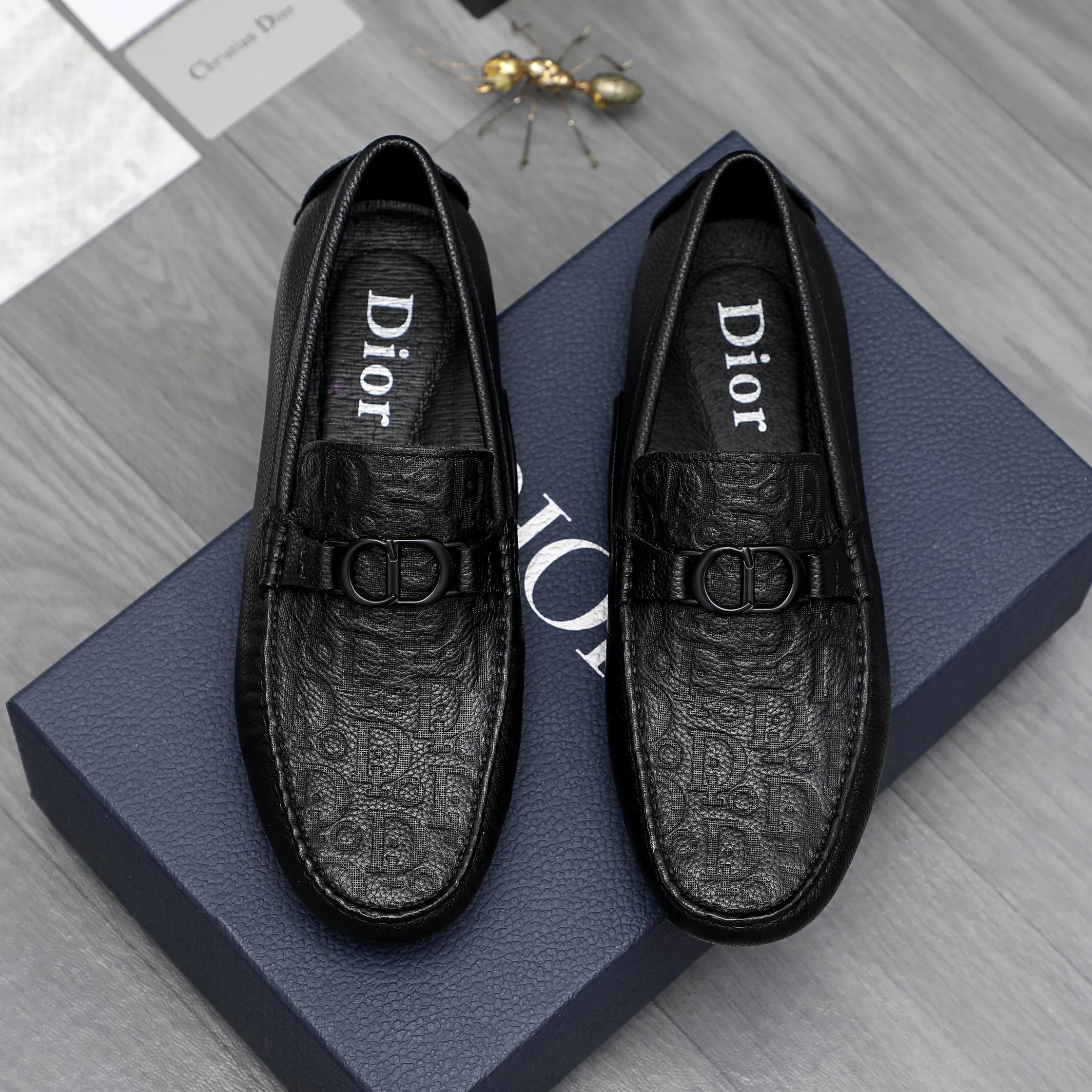Men's shoes 💰400 Product trademark: Dior "Dior" casual slip-on shoes Regular size: 38-45 (45 is custom-made and non-returnable) Product materials: Selected pebbled cowhide embossed upper, pigskin lining, rubber outsole